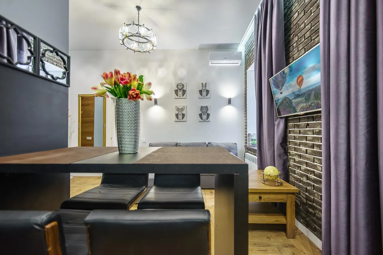 Pushkinskaya Apartments Kyiv